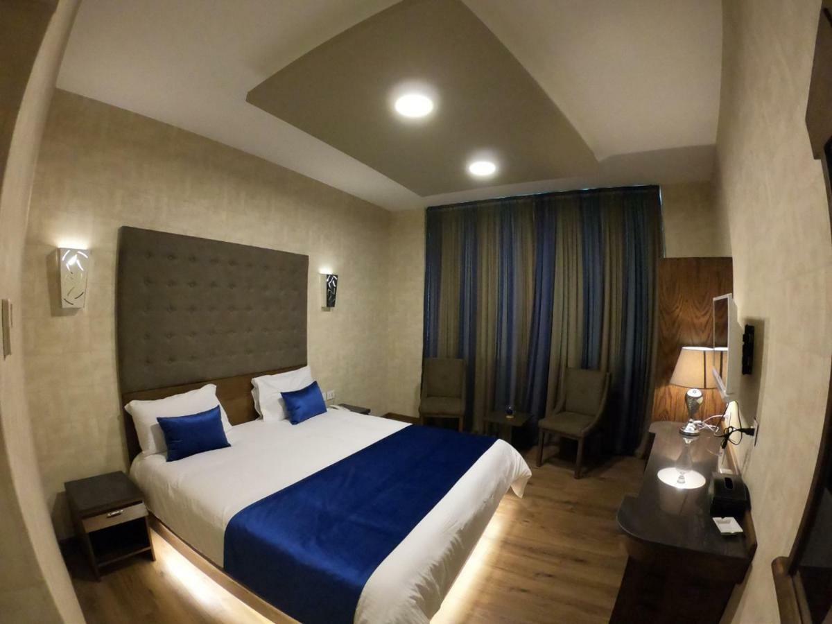 Eden Hotel 4*